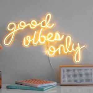 Neon Sign new in box 🤗